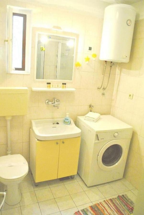 Apartment Vicko Omiš Extérieur photo