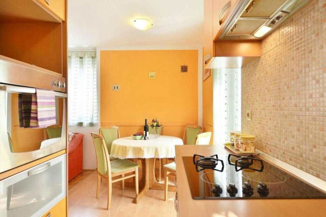 Apartment Vicko Omiš Extérieur photo